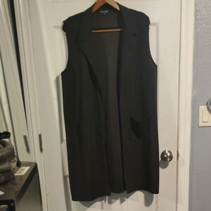 Black Sleeveless Vest